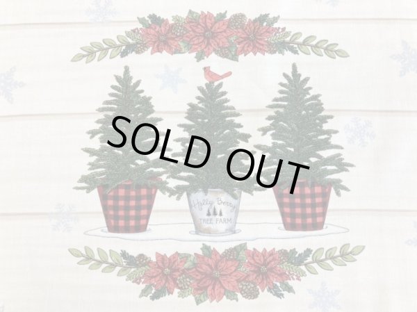 画像4: mada 56030-11 HOLLY BERRY TREE FARM クリスマスパネル (4)